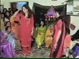 Top Pakistani Actress and Model Saba Qamer Dancing in Family Function