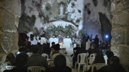 Dünyanın İlk Mağara Kilisesinde Noel Bayramı