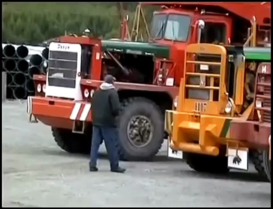 Canada Forest and mountain extreme machines - Extreme trucking on Vancouver Island