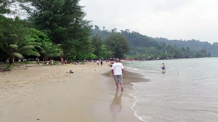 Survivor recounts horror of 2004 tsunami