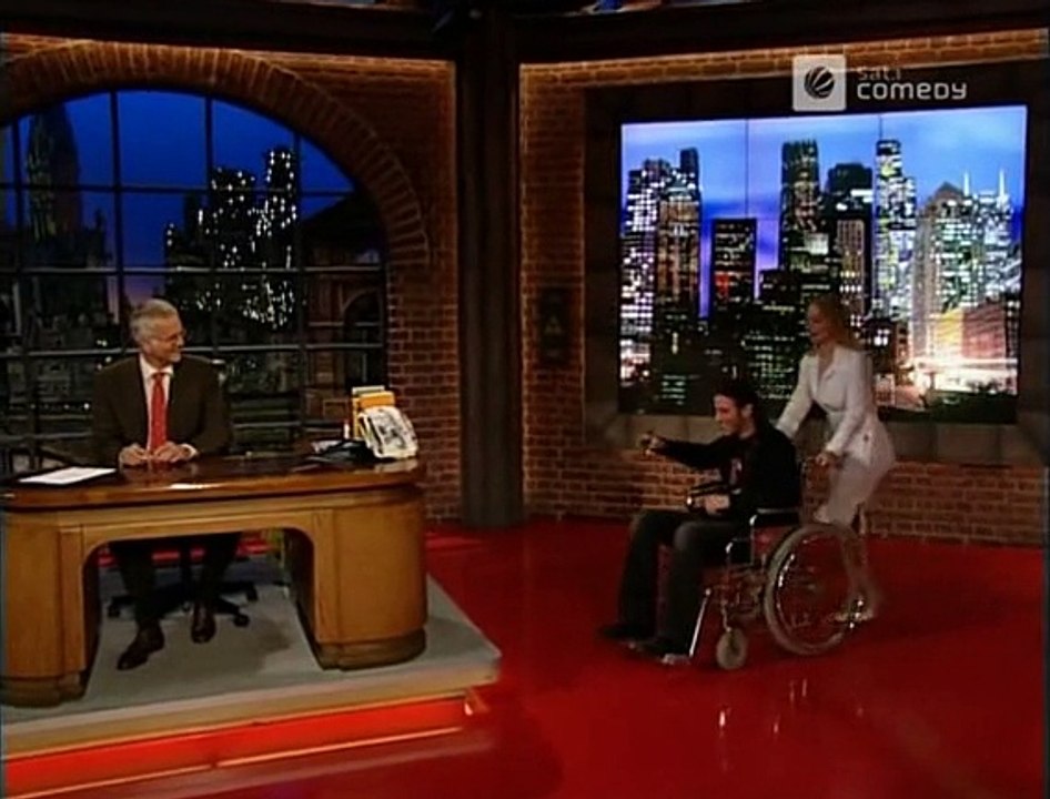 Die Harald Schmidt Show - 1327 - 2003-10-31 - Heike Makatsch, Freundebuch