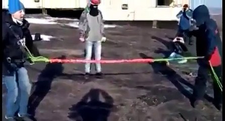 Bungee Jumping İpini Bırakamamak