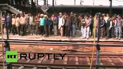 ينقذ "صديقه" من موت محقق!