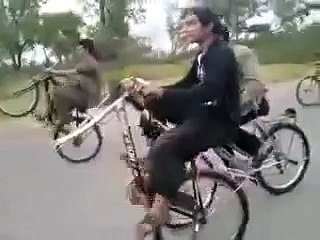 Dangerous Wheeling without Tyre Must Watch Pakistani funny clips 2013 new