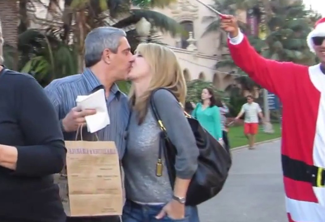 KISSING PRANK - MISTLETOE