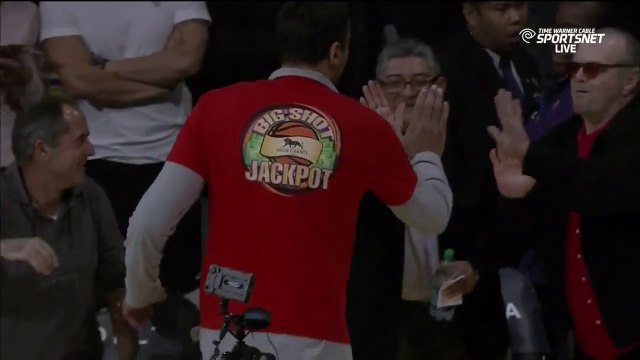 Vlade Divac sinks half-court shot for $90K, celebrates with Jack Nicholson