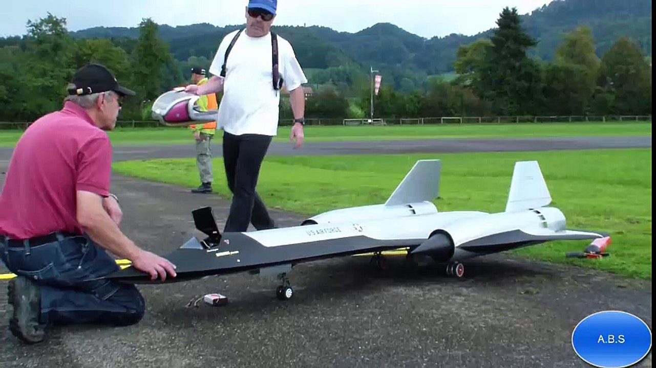 new tech remote controle giant flying jet....