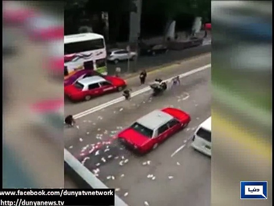 Hong Kong Crash Triggers Money Frenzy