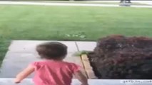 فيديو طريف.. الفتاة الصغيرة تفضل جدها على جدتها