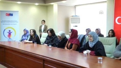 Yerinden Edilmiş Kadınlara" 15 Bin Avro Destek