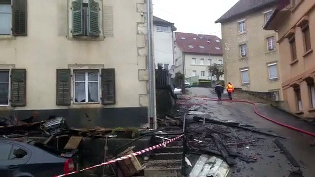 Feu à Villers le Lac dans le Doubs