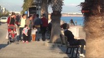 Antalya'da Güneşi Gören Sahile Koştu
