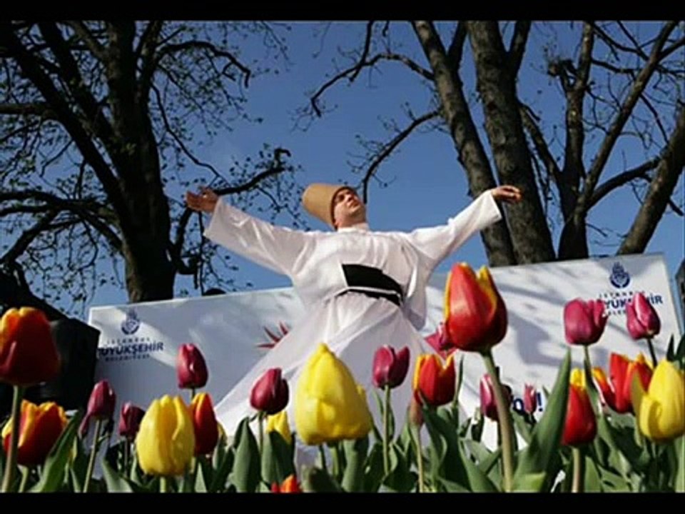 Sathio Mujahido Jaag Uttha Hai Sara Watan - Masoor Rana and Shaukat Ali