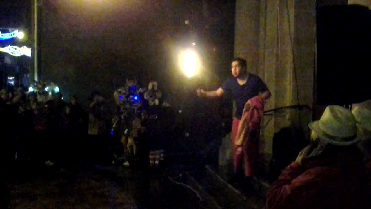 cracheur de feu pour braderie
