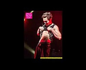 Austin Mahone Flaunts His Sexy Six  Pack Abs On Stage