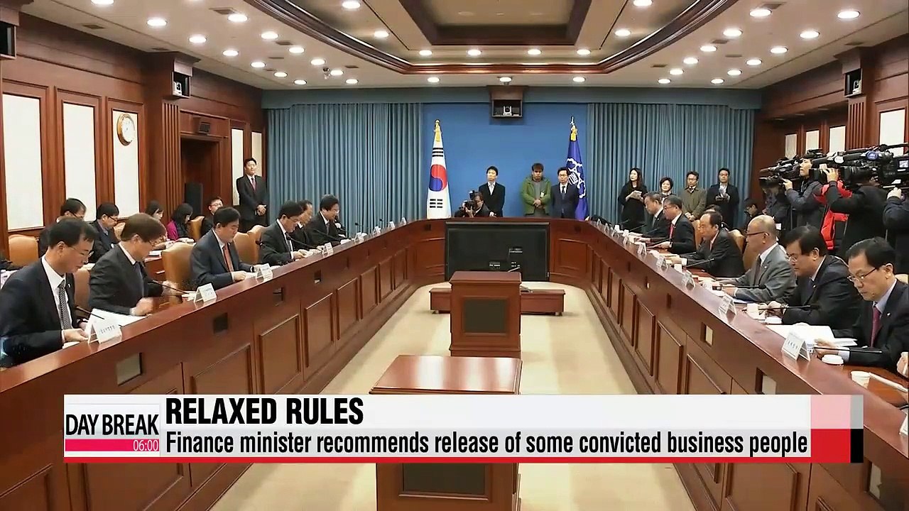 Finance minister recommends release of some convicted business peoplews_2000K_04