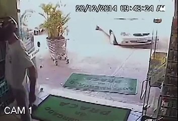 Old Man Doesn't Have Time For Armed Robber's Bullsh*t