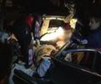 Mersin'de otomobil tıra çarptı 5 ölü