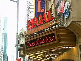 Фильм «Интервью» собирает полные залы