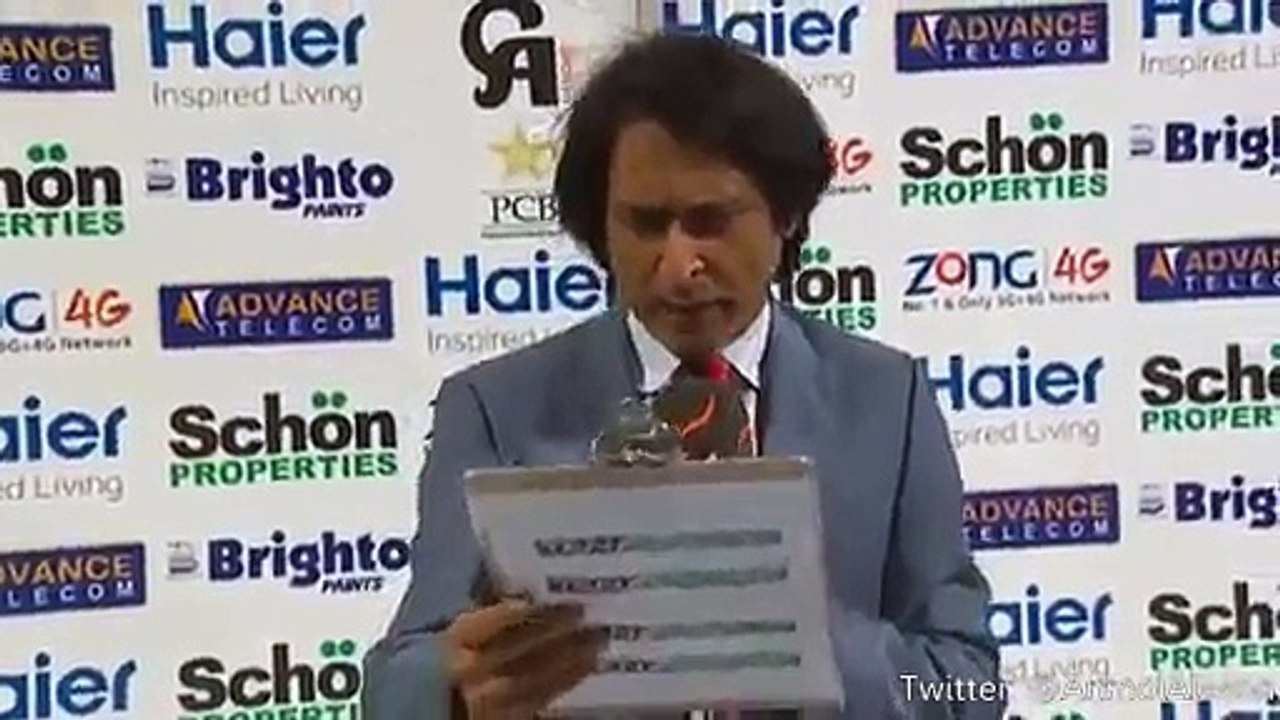 Lala Shahid Afridi denied to Shake Hand with Girl - Video Dailymotion