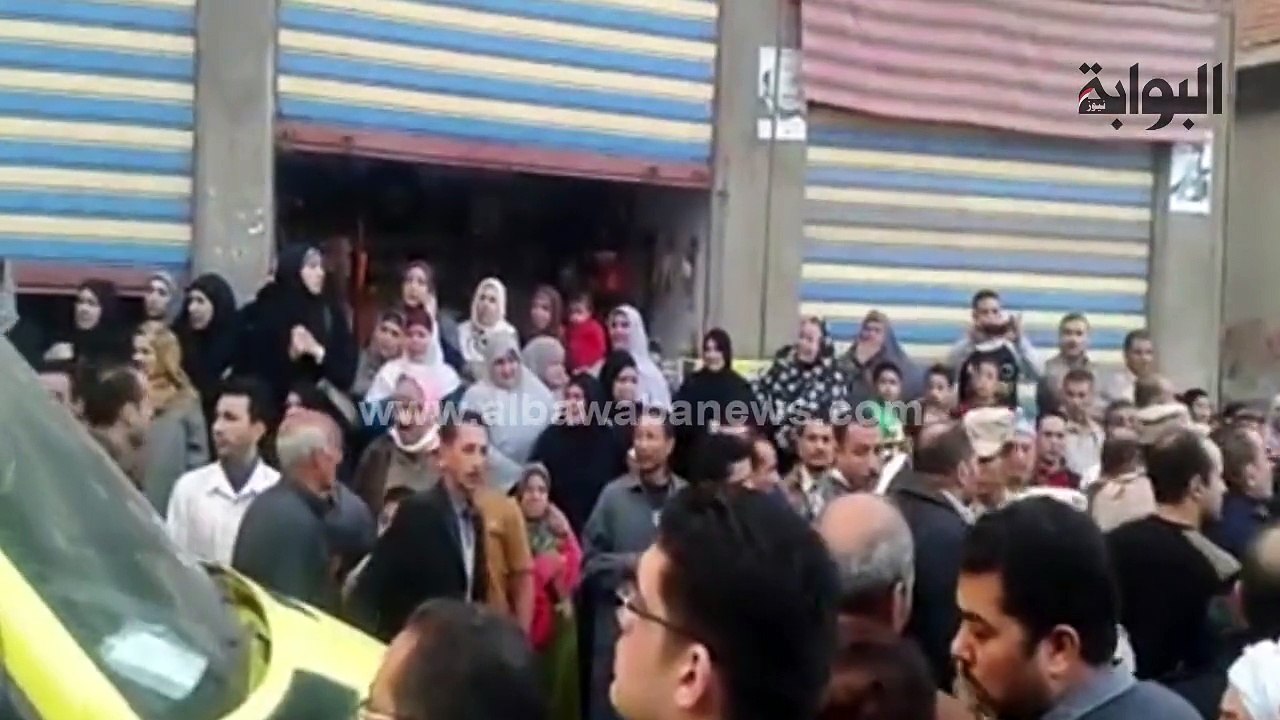 الآلاف من أهالي الدقهلية يشيعون جثمان شهيد مدرعة العريش