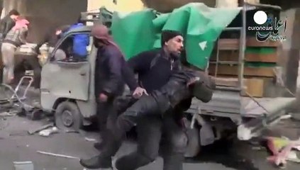 Ataque da Força Aérea síria faz, pelo menos 45 mortos, numa zona controlada pelo Estado Islâmico. Há ainda mais de 175 feridos.