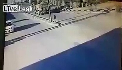 Dunya News- Accident between a horse and a Palestinian taxi .