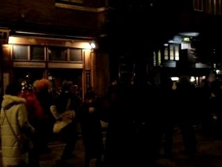 Petite mamie qui danse