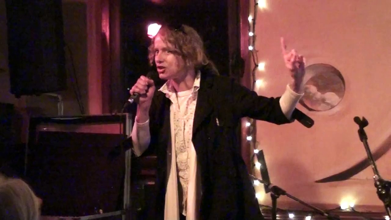 Caroline Hébert