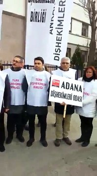 ADANA DİŞ HEKİMLERİ ODASI BAŞKANI HASAN YAMAN'IN SAĞLIK BAKANLIĞI ÖNÜNDEKİ BASIN AÇIKLAMASI
