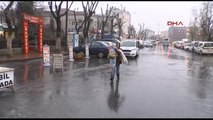 İstanbul'da Sağanak Yağmur Etkili Oluyor