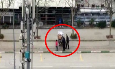 Bursa Polisi, Hurdacı Çocuğun Yardımına Koştu