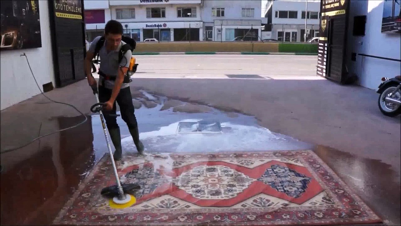 Ot Biçme Makinası İle Halı Yıkamak