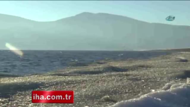 Buzları Çözülen Çıldır Gölü'nde 'Selfie' Keyfi