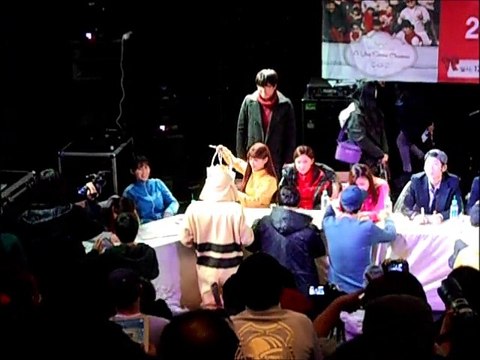 20141220 Chrome Family fan-sign (Sinchon CGV) - vídeo completo