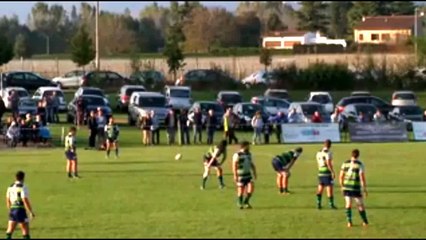 Un coup de pied se transforme en essai