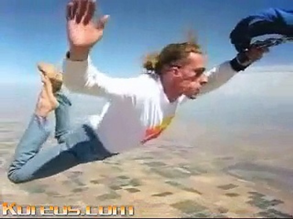 Un saut en parachute ... dans la main