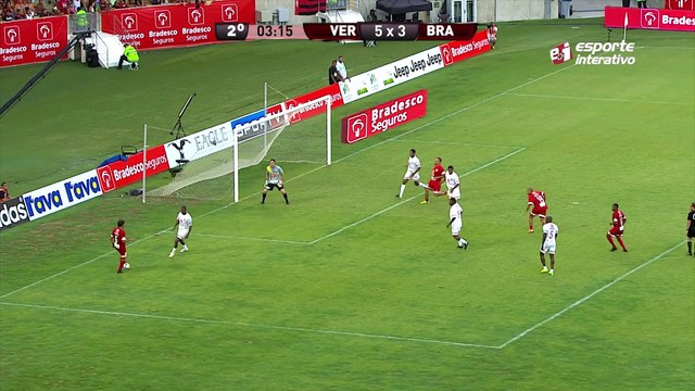 Zico deixa Robinho na cara do gol e atacante só empurra para a rede