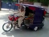 Auto rickshaw dance failed stunt viral accident - YouTube