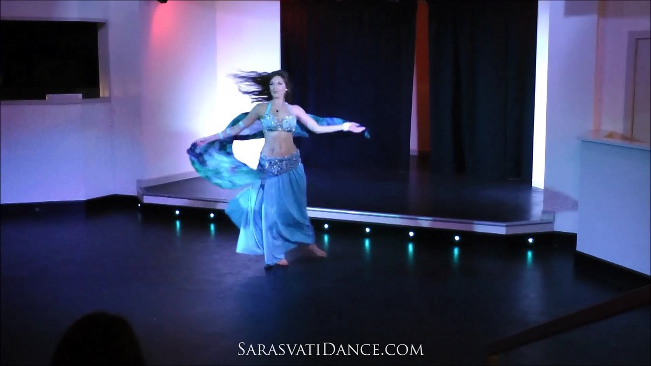 Sarasvati Dance Oriental with veil