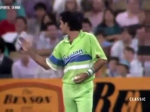 Imran Khan's bowling  Batsman trembling legs