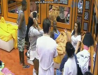 GH15 RAFITA EN EL BAÑO