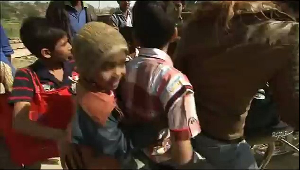 Géraldine, Vintage Rides sur France 5  en Royal Enfield au Rajasthan[1]