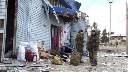 Ukraine: les rebelles célèbrent la prise de Debaltseve