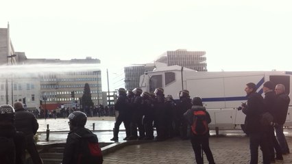 Assaut des forces de l'ordre