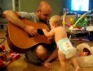 Baby Dancing To Waka Waka - Funny Videos _2
