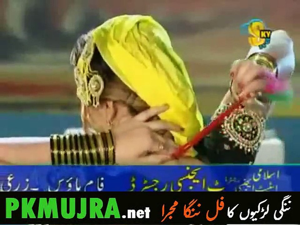 Kismat Baig Private Hot Awesome Mujra Sone Di Tavitri video Dailymotion