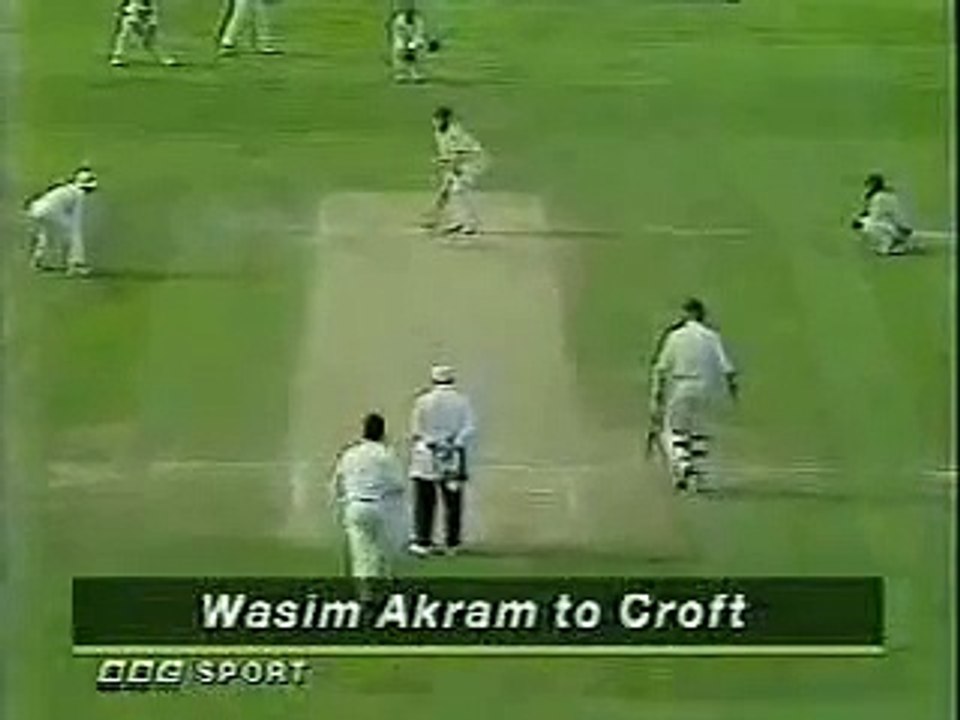 Wasim Akram's amazing swinging delivery