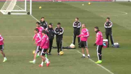 El Madrid busca mantener el liderato frente al Elche