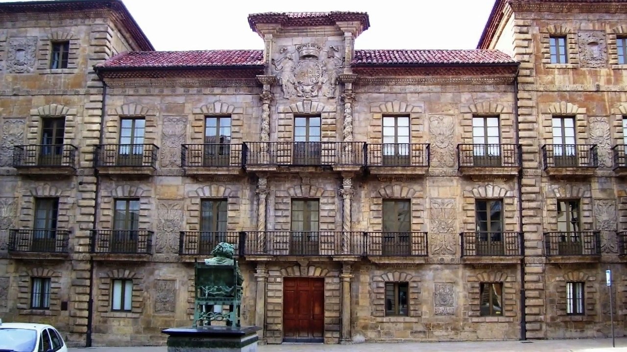 Alumnos de Arte de Avilés decorarán área pediatría del HUCA